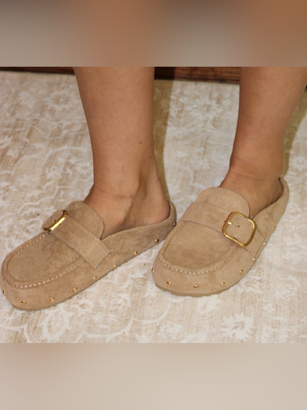 Women‘s Bone Suede Rivet Slip On Comfort Flat Clogs - Picture 4 of 4